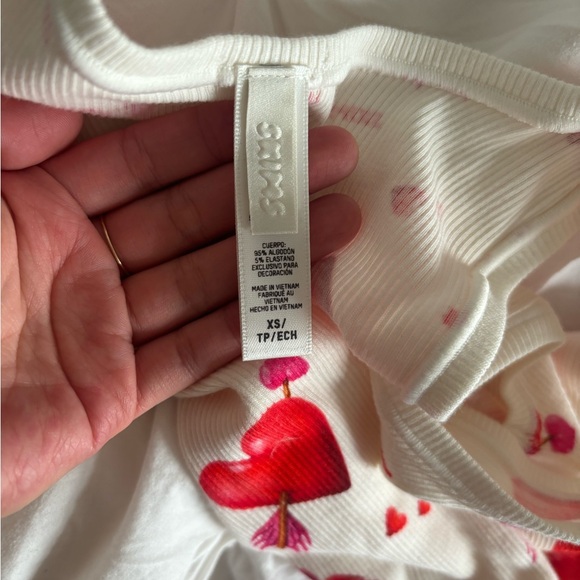 Skims Heart Ribbed Tank - Picture 3 of 3